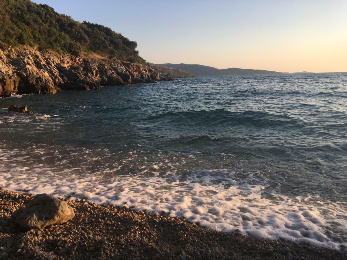 Vacation Ustrine