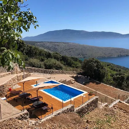 Vita Vacation Home Ustrine Exterior photo