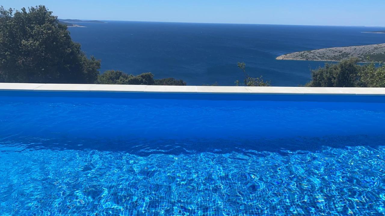 Vacation Holiday home Ustrine