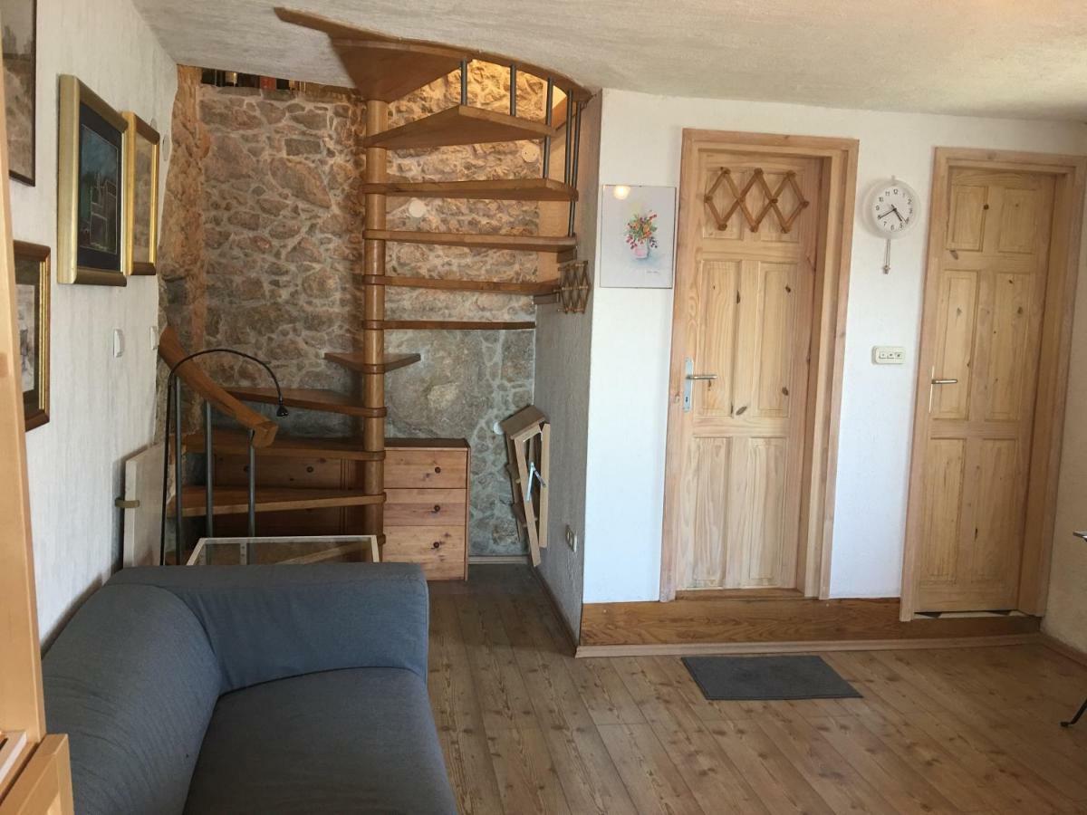 Vacation Holiday home Ustrine